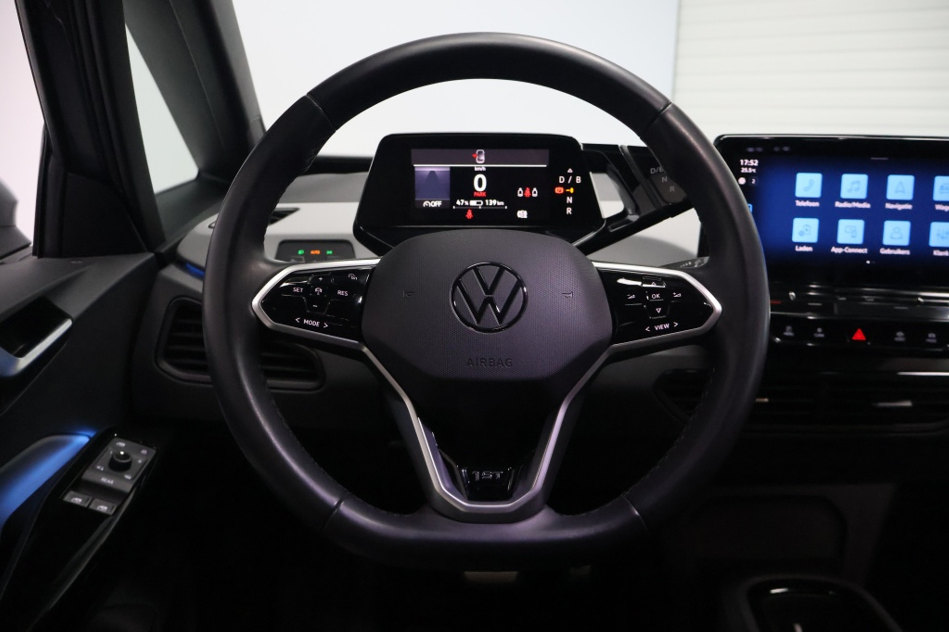 45116017-9.jpg