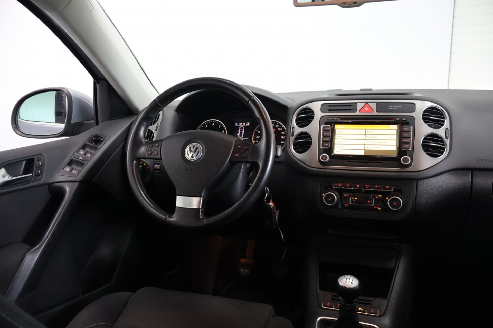 46708963-2.jpg