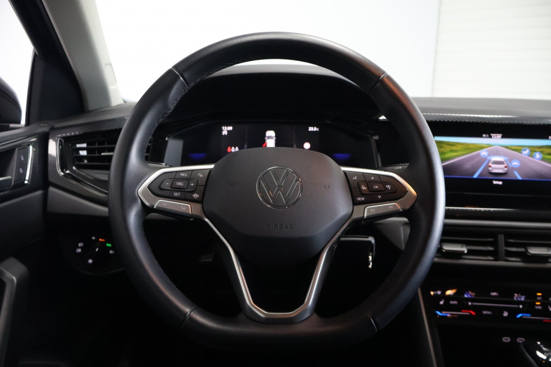 46895458-8.jpg
