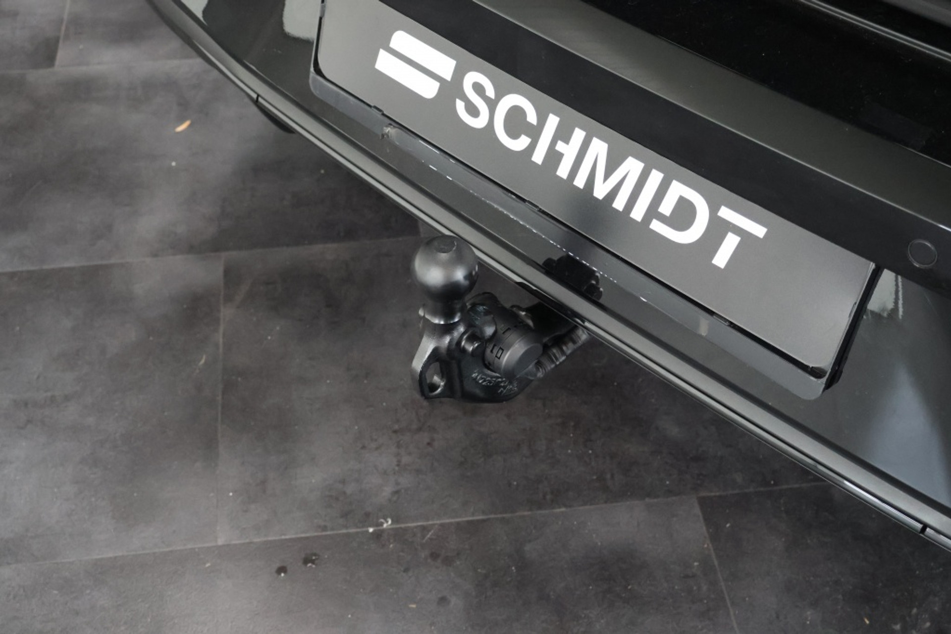 47256275-7.jpg