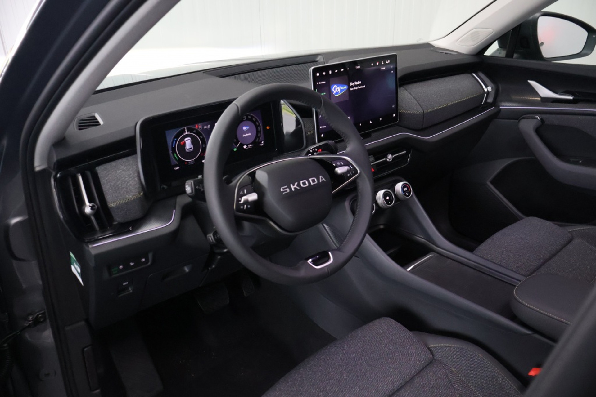 47430050-2.jpg