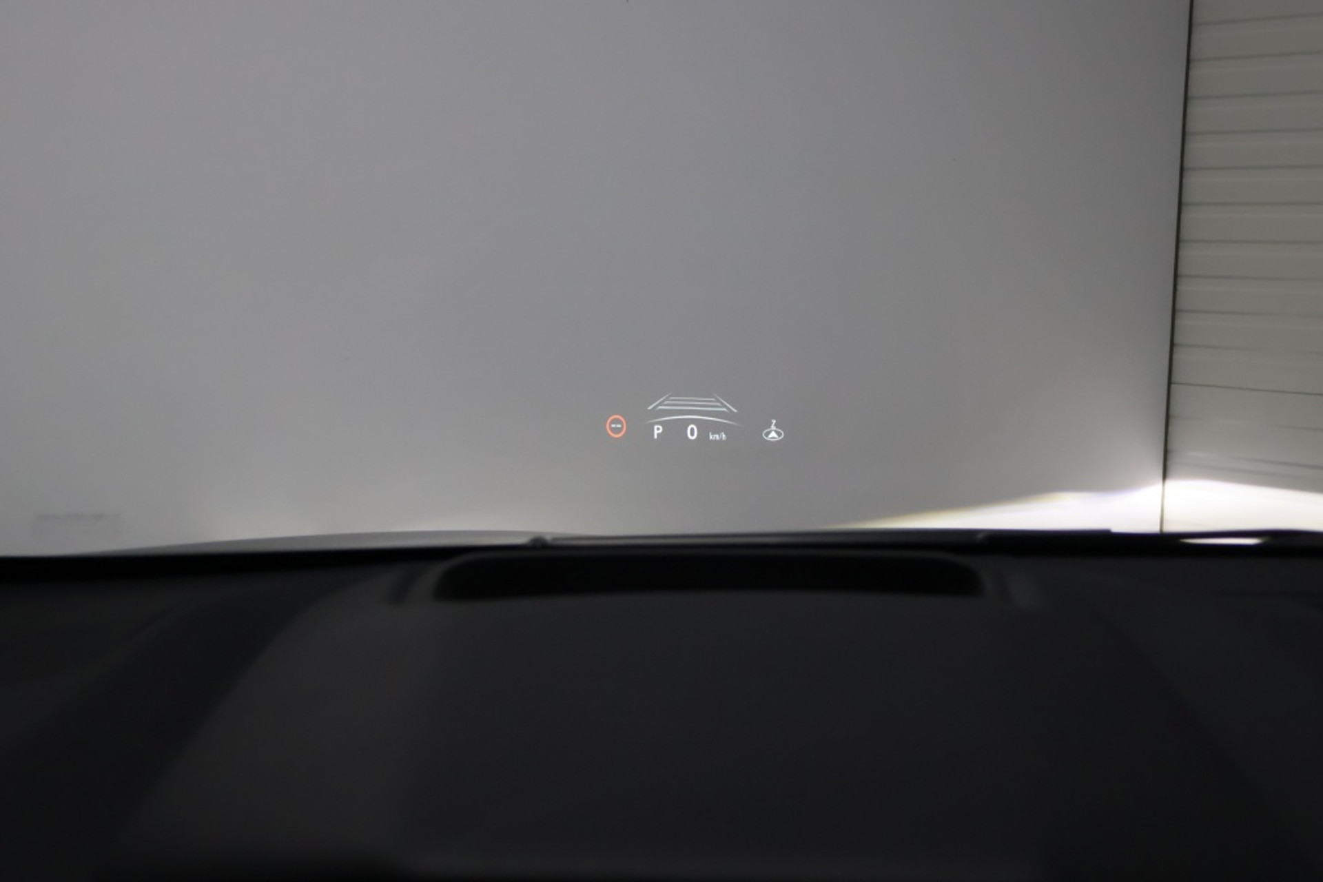 47998315-9.jpg