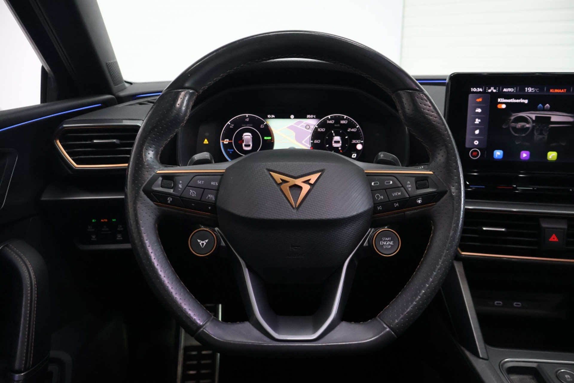 48057386-10.jpg