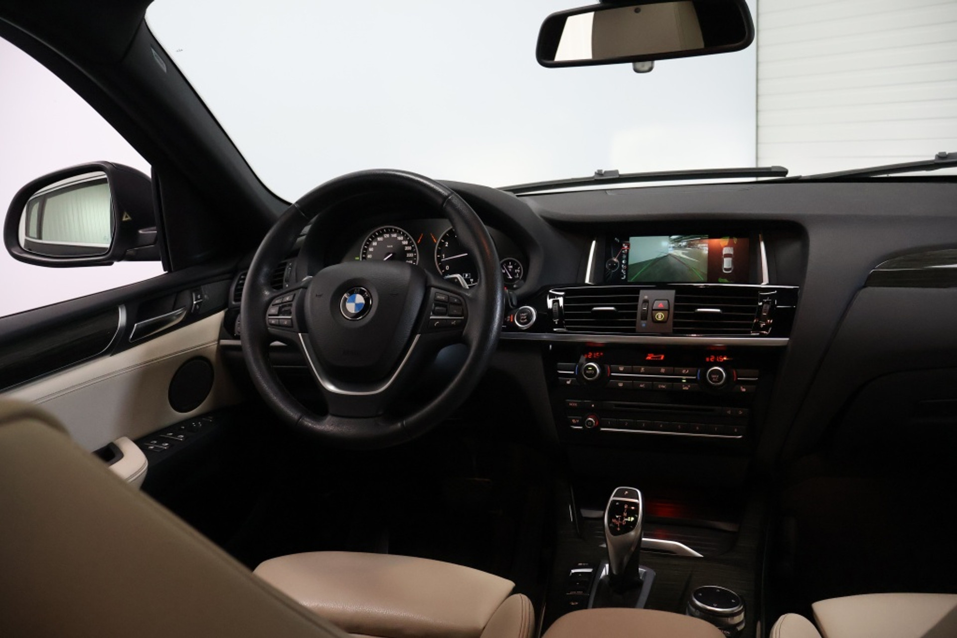 48062585-26.jpg