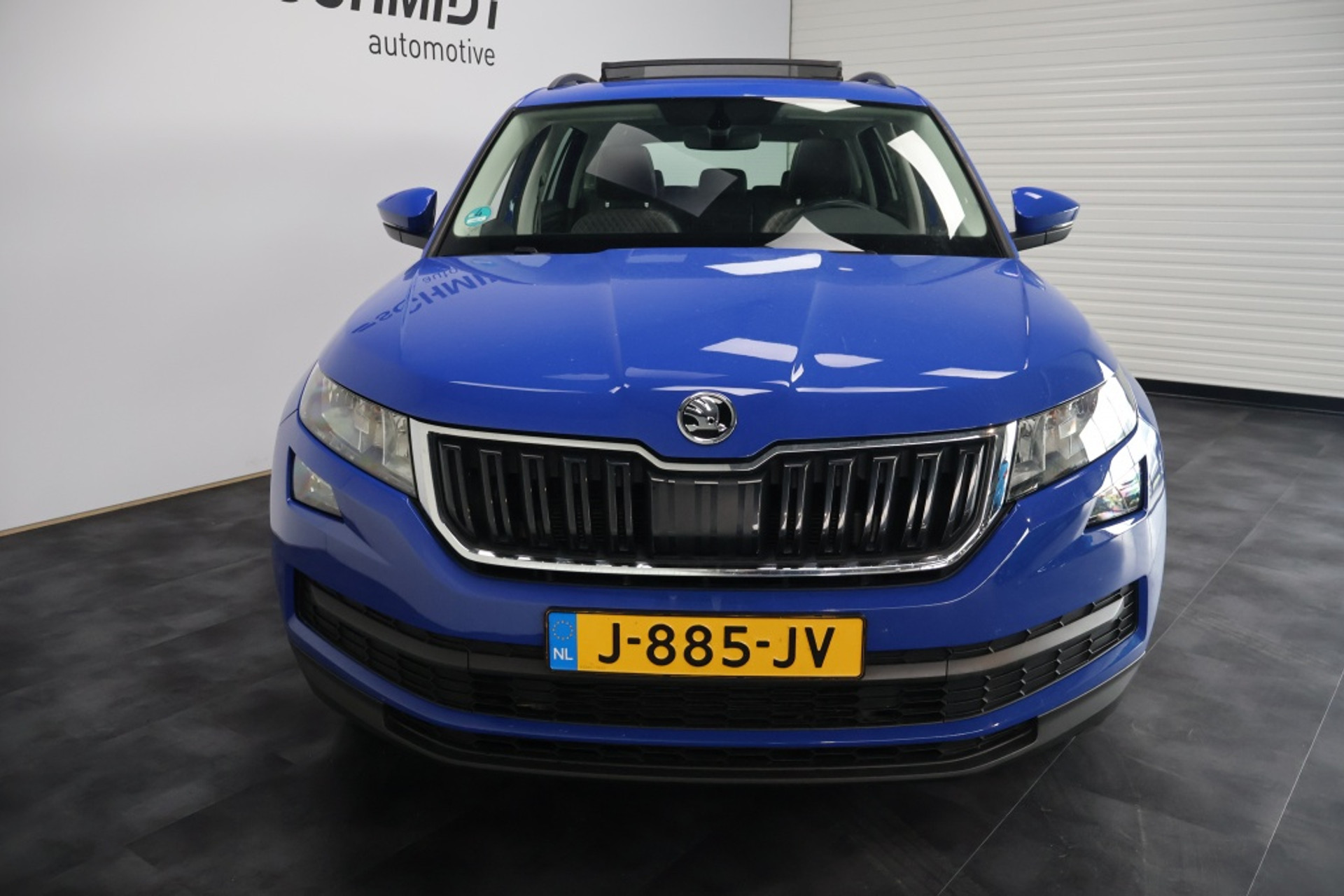 48154846-1.jpg