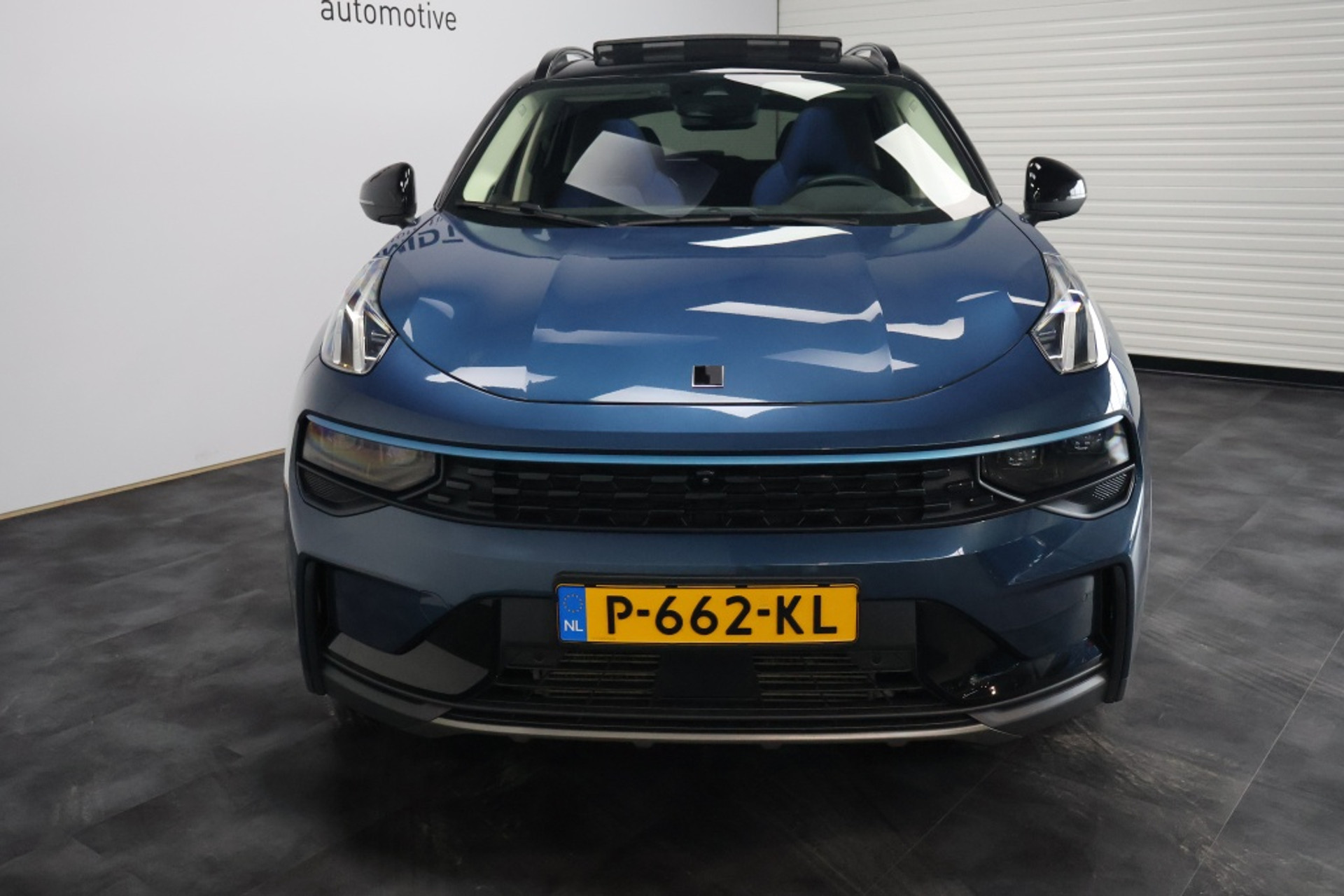 48189157-1.jpg