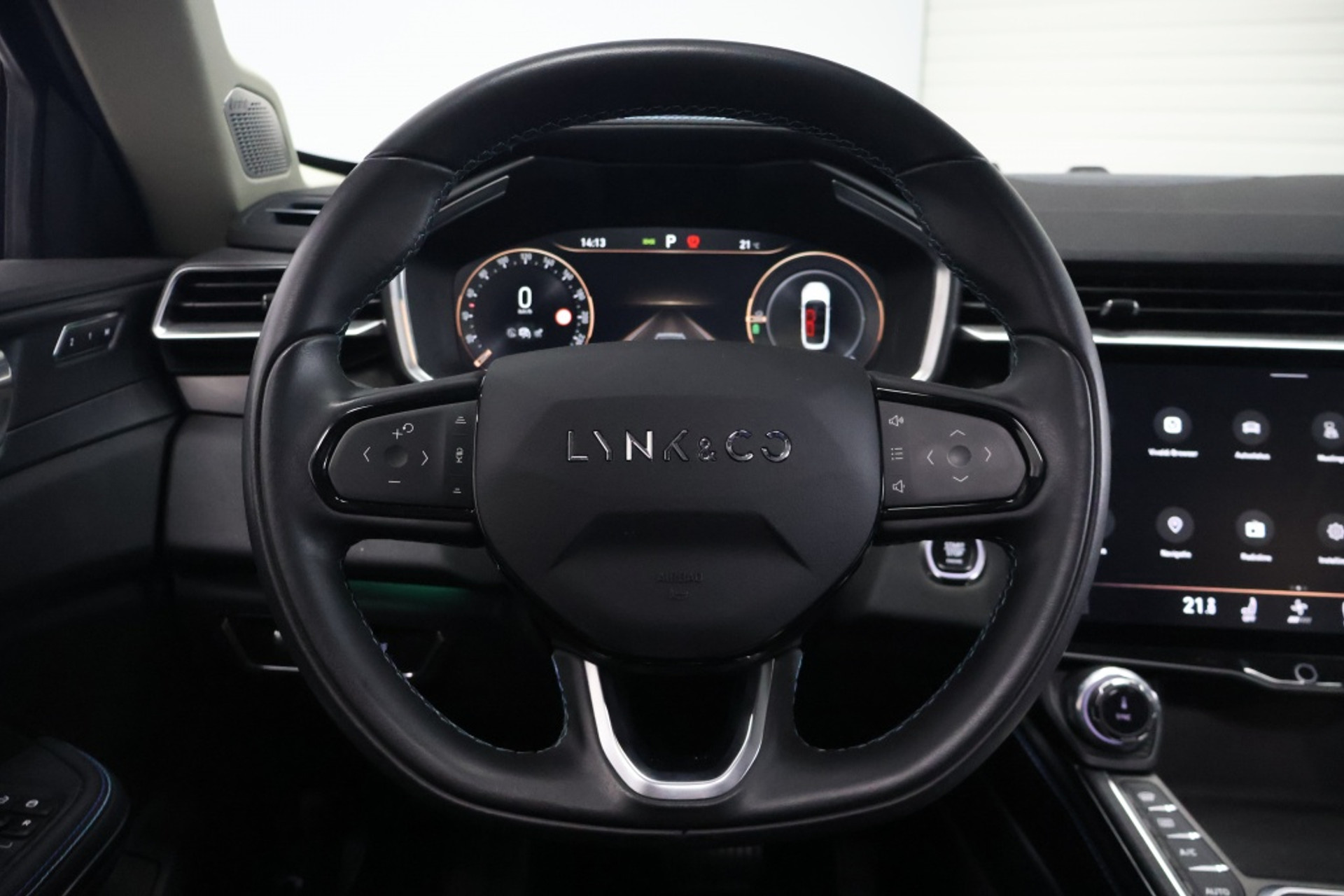 48189157-14.jpg