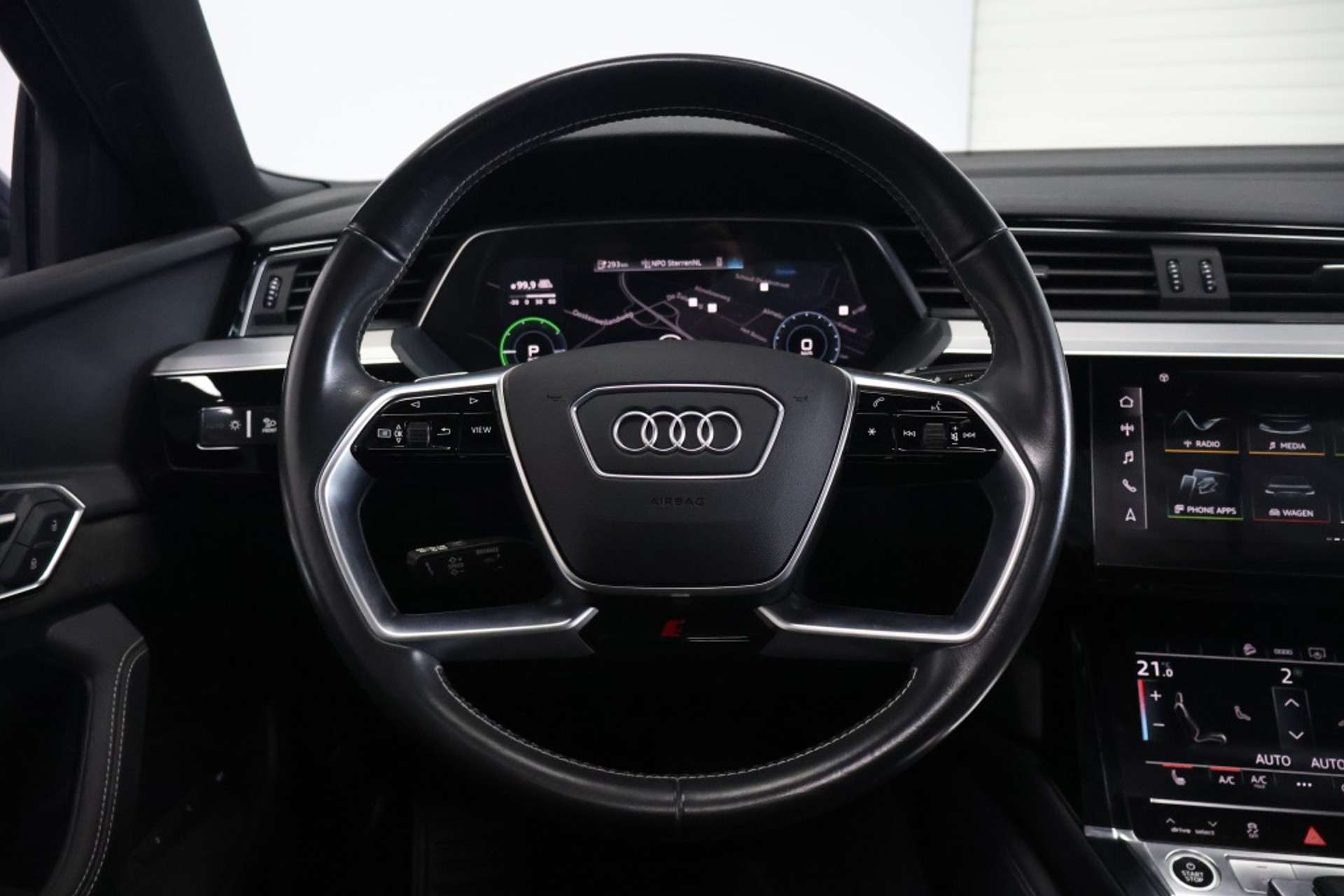 48454628-10.jpg