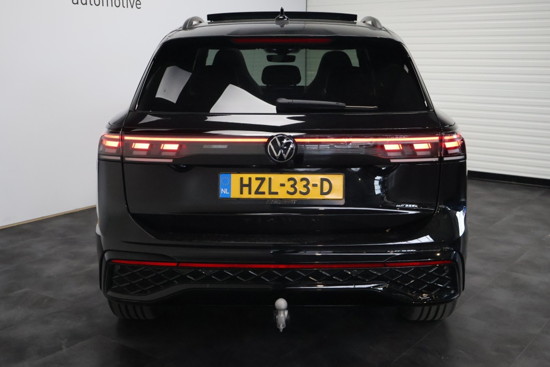 48675040-4.jpg